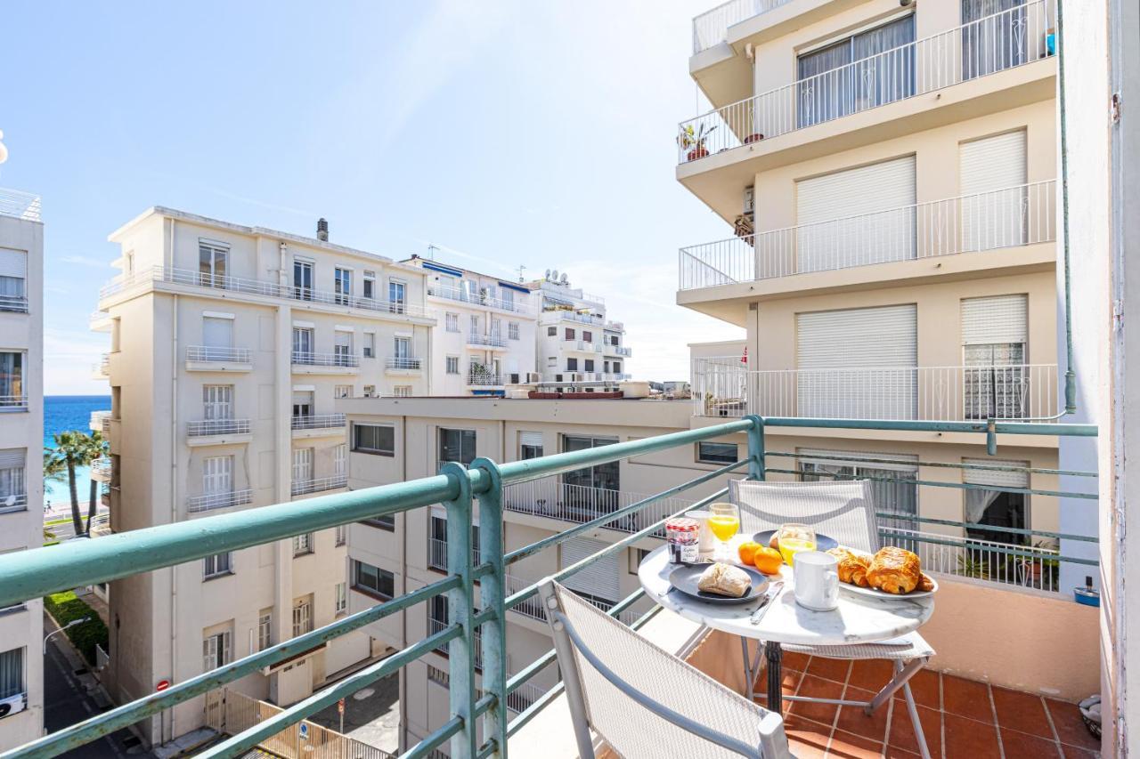 The Place To Be In Nizza Esterno foto