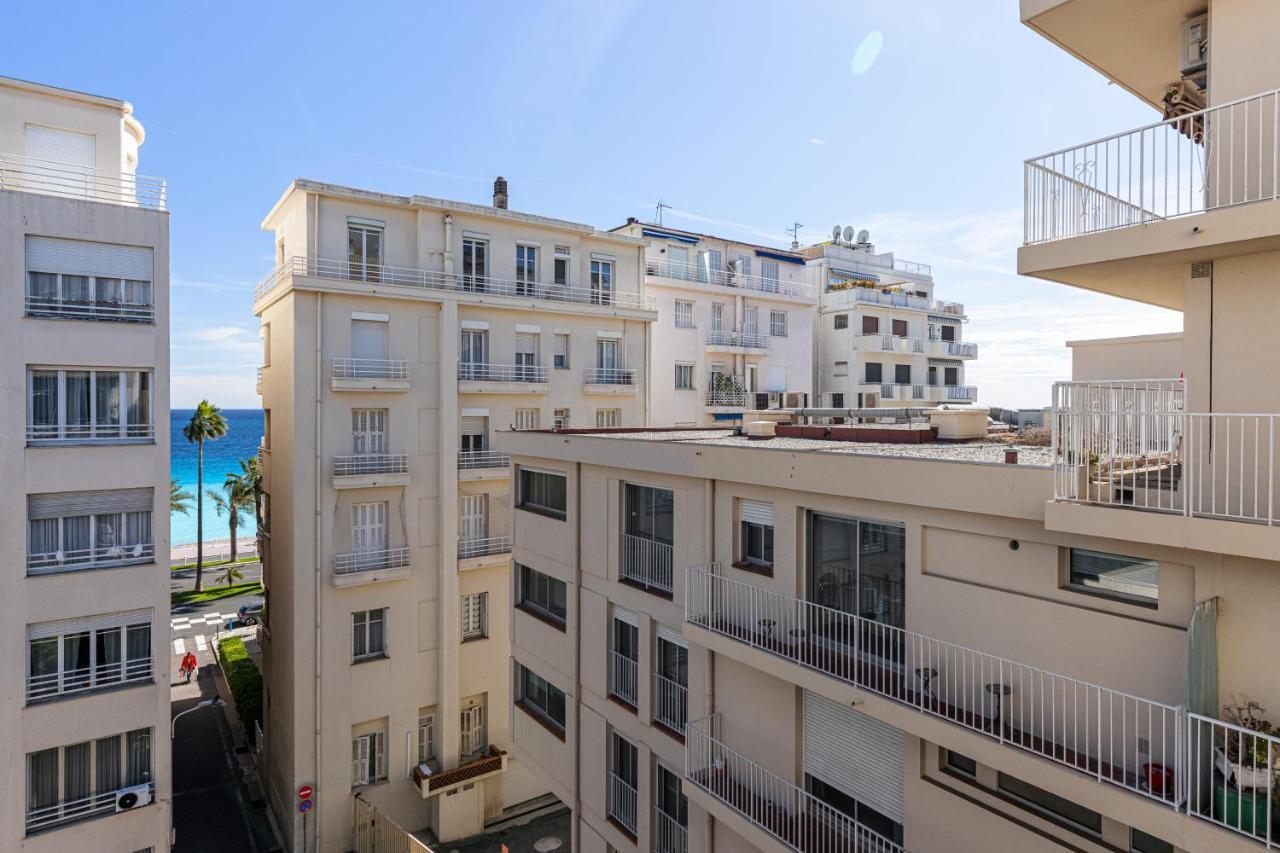 The Place To Be In Nizza Esterno foto