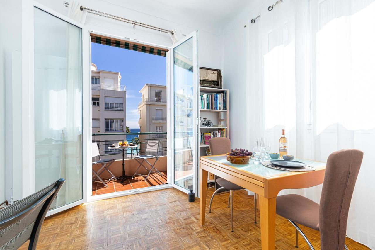 The Place To Be In Nizza Esterno foto